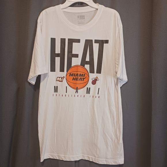 NBA Miami Heat T-Shirt White Graphic Tee Basketball Established 1988 - Picture 1 of 5